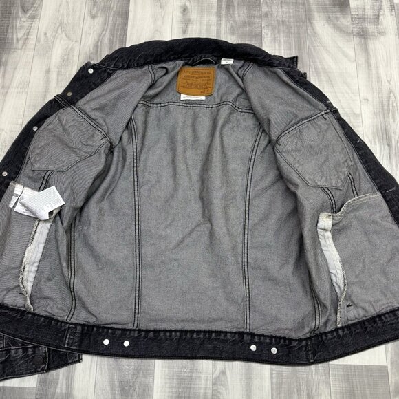 ✅LEVI'S Mens M Relaxed Trucker Jacket Premium Charcoal Gray Denim Inside Pockets - Picture 6 of 12
